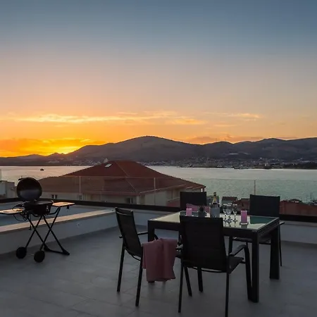 Luxury Apartment Dreams In Okrug With Swimming Pool, Sea View, Wifi, Parking Trogir Exterior photo