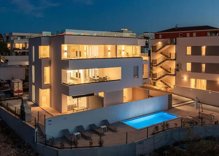 Luxury Apartment Dreams In Okrug With Swimming Pool, Sea View, Wifi, Parking
