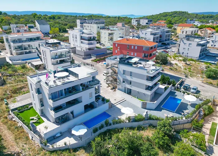 Luxury Apartment Dreams In Okrug With Swimming Pool, Sea View, Wifi, Parking