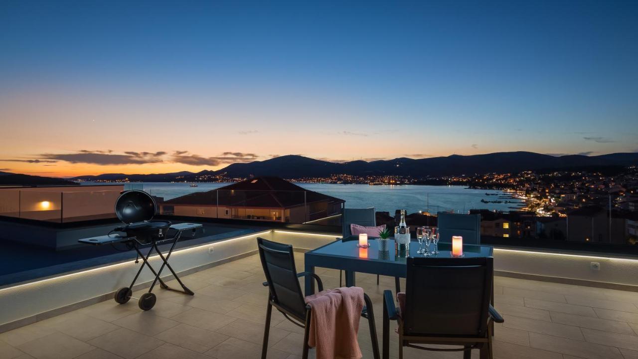 Apartment Luxury Dreams In Okrug With Swimming Pool, Sea View, Wifi, Parking