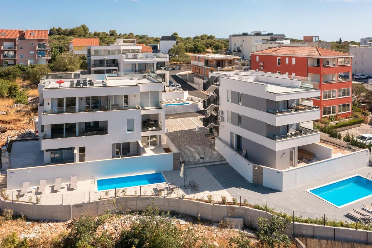Apartment Luxury Dreams In Okrug With Swimming Pool, Sea View, Wifi, Parking Trogir