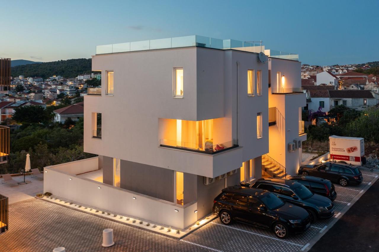 Luxury Dreams In Okrug With Swimming Pool, Sea View, Wifi, Parking Apartment