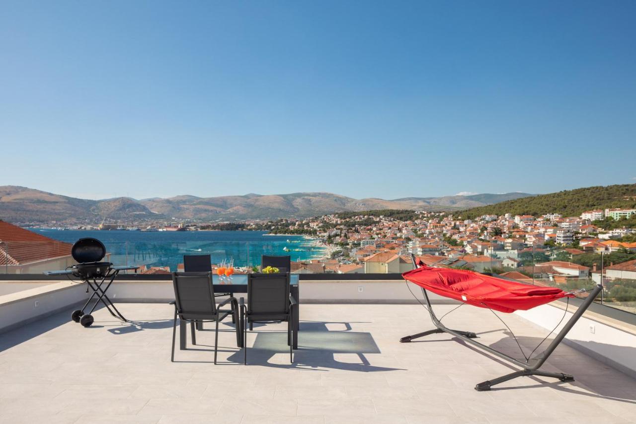 Apartment Luxury Dreams In Okrug With Swimming Pool, Sea View, Wifi, Parking