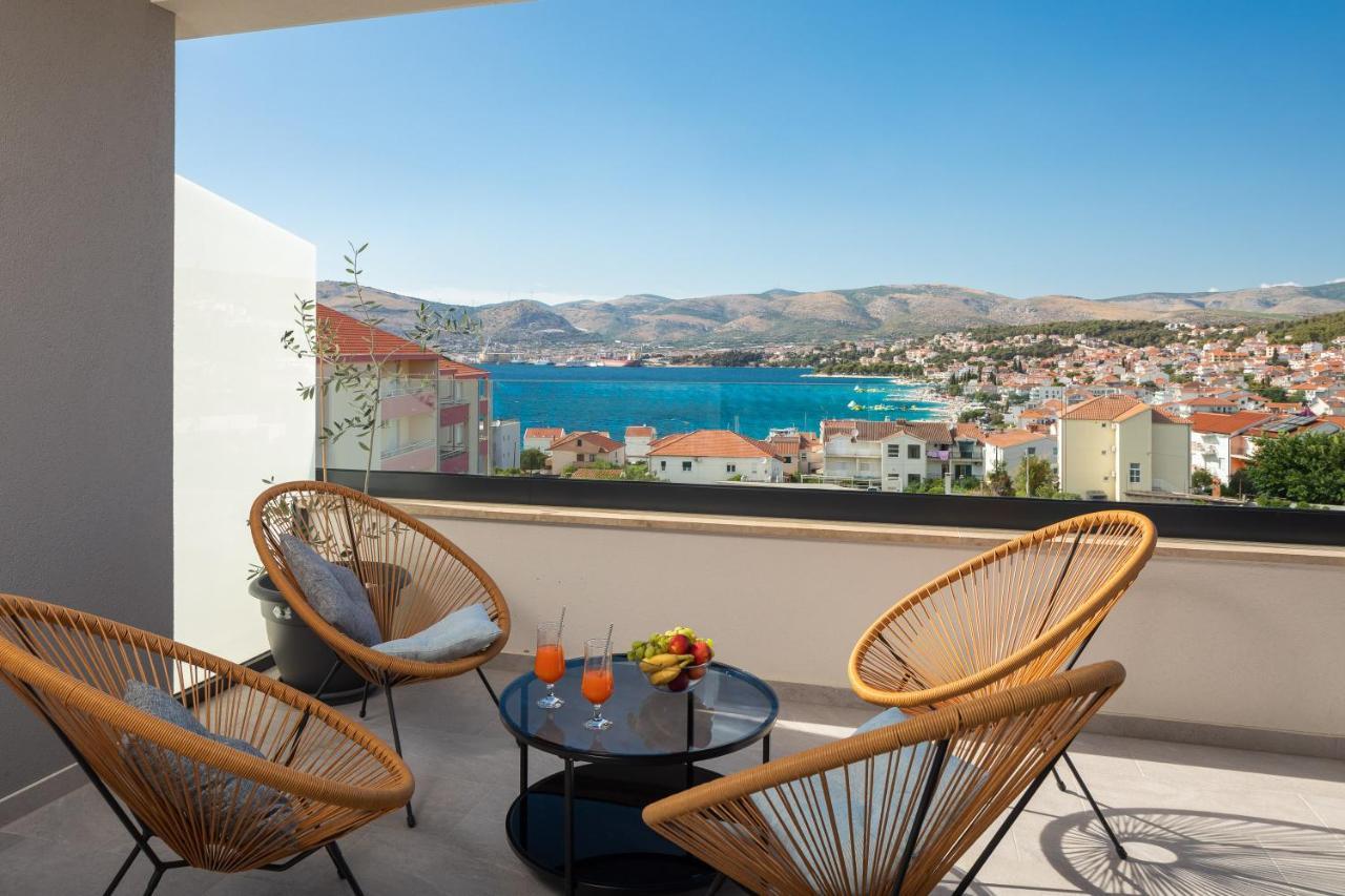 Apartment Luxury Dreams In Okrug With Swimming Pool, Sea View, Wifi, Parking