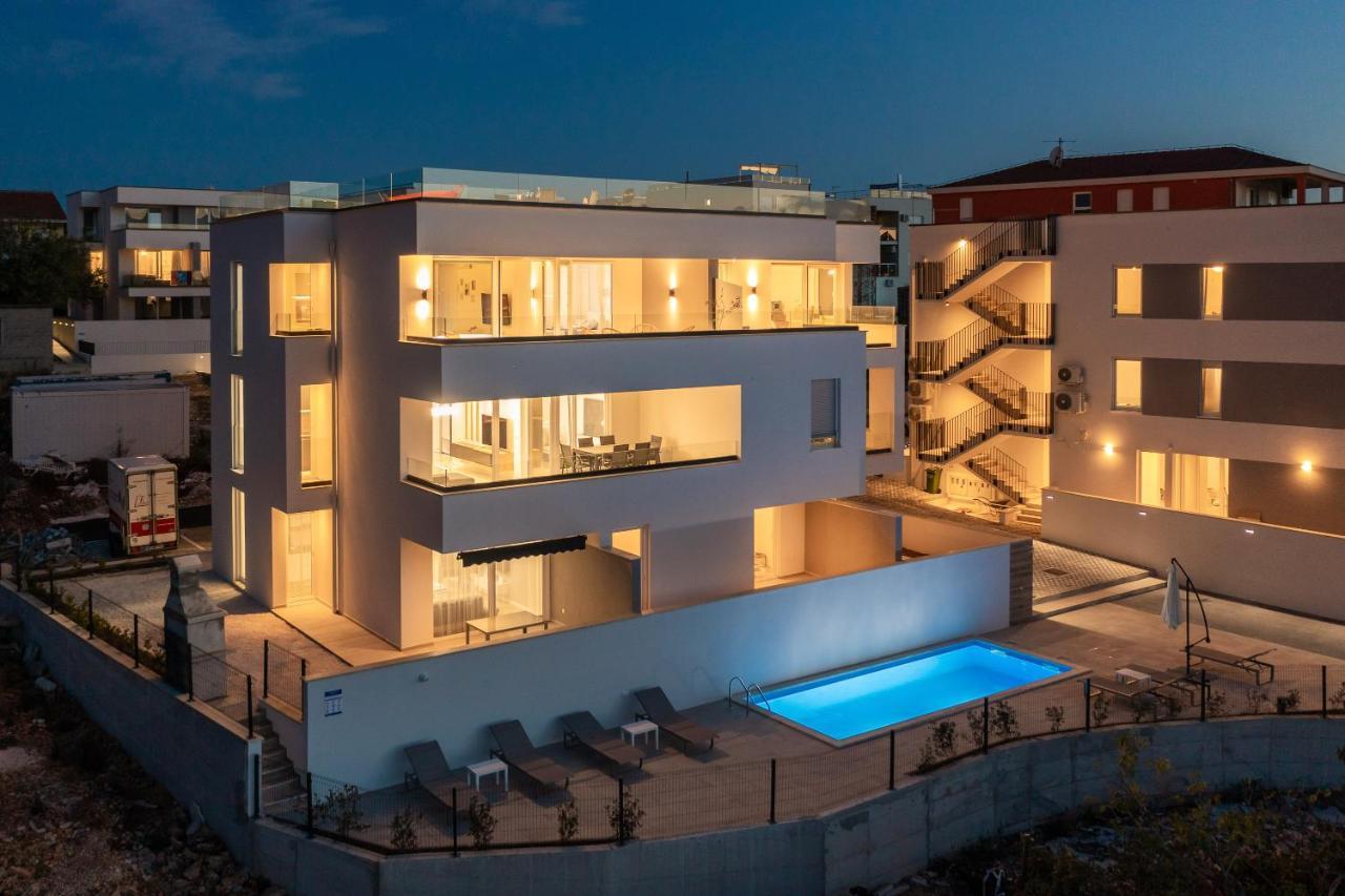 Luxury Dreams In Okrug With Swimming Pool, Sea View, Wifi, Parking Apartment Trogir